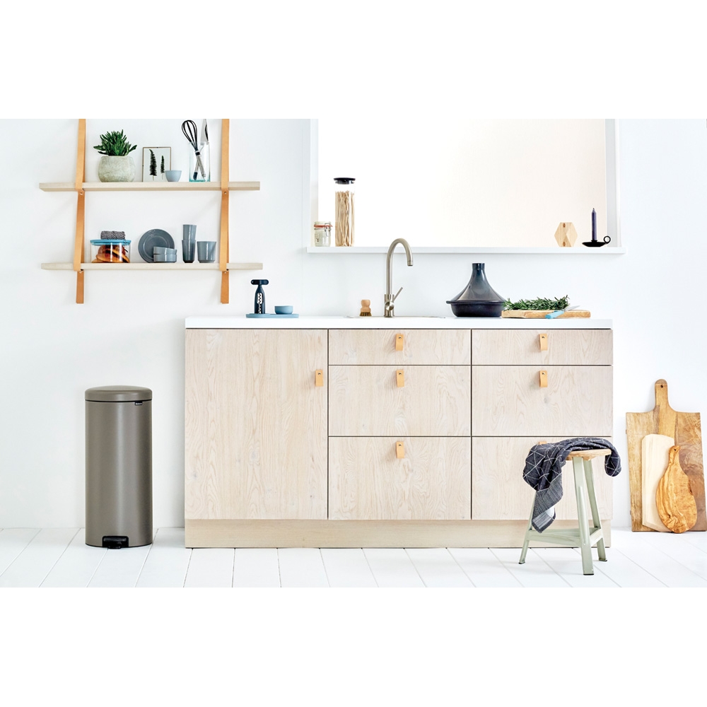 Brabantia NewIcon kosz na śmieci 30 l pedałowy grafit 114441