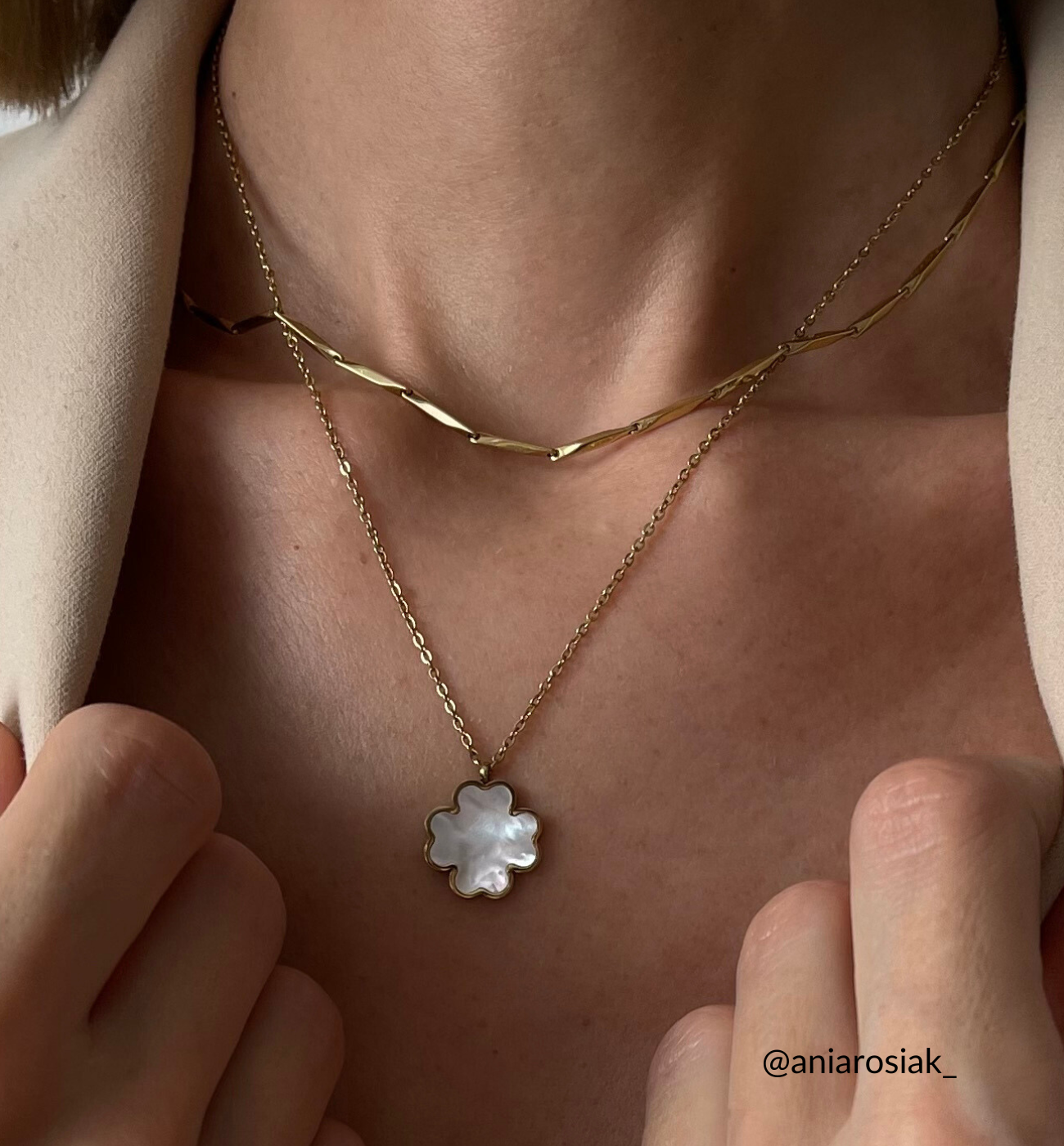 Naszyjnik złoty z koniczynką Pearl Clover - By Dziubeka