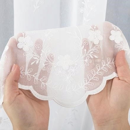 Le Romantisme elegancka firana haftowana w kwiatuszki 160x550 taśma