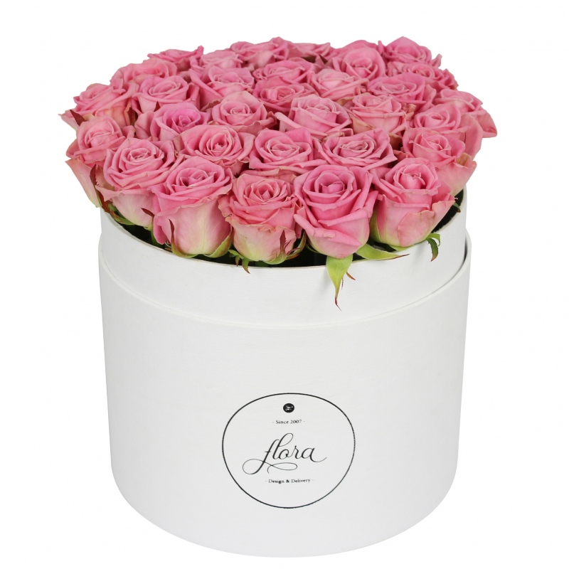 Flowerbox różowe róże w pudełku - Poczta bukietowa - Kwiaciarnia internetowa - E-Kwiaty