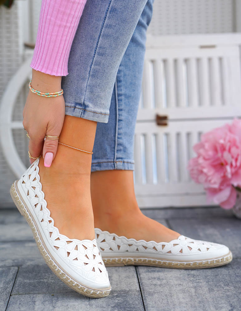 Białe Ażurowe Baleriny Mokasyny Espadryle Flowers
