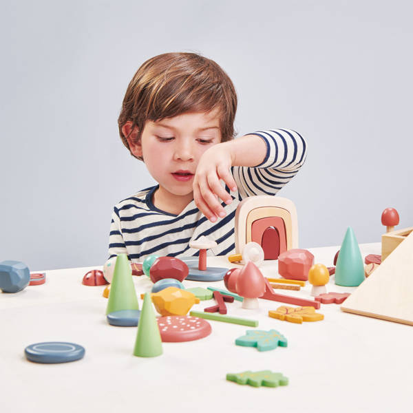 Tender Leaf Toys, Drewniana skrzynka kreatywna - Leśne skarby