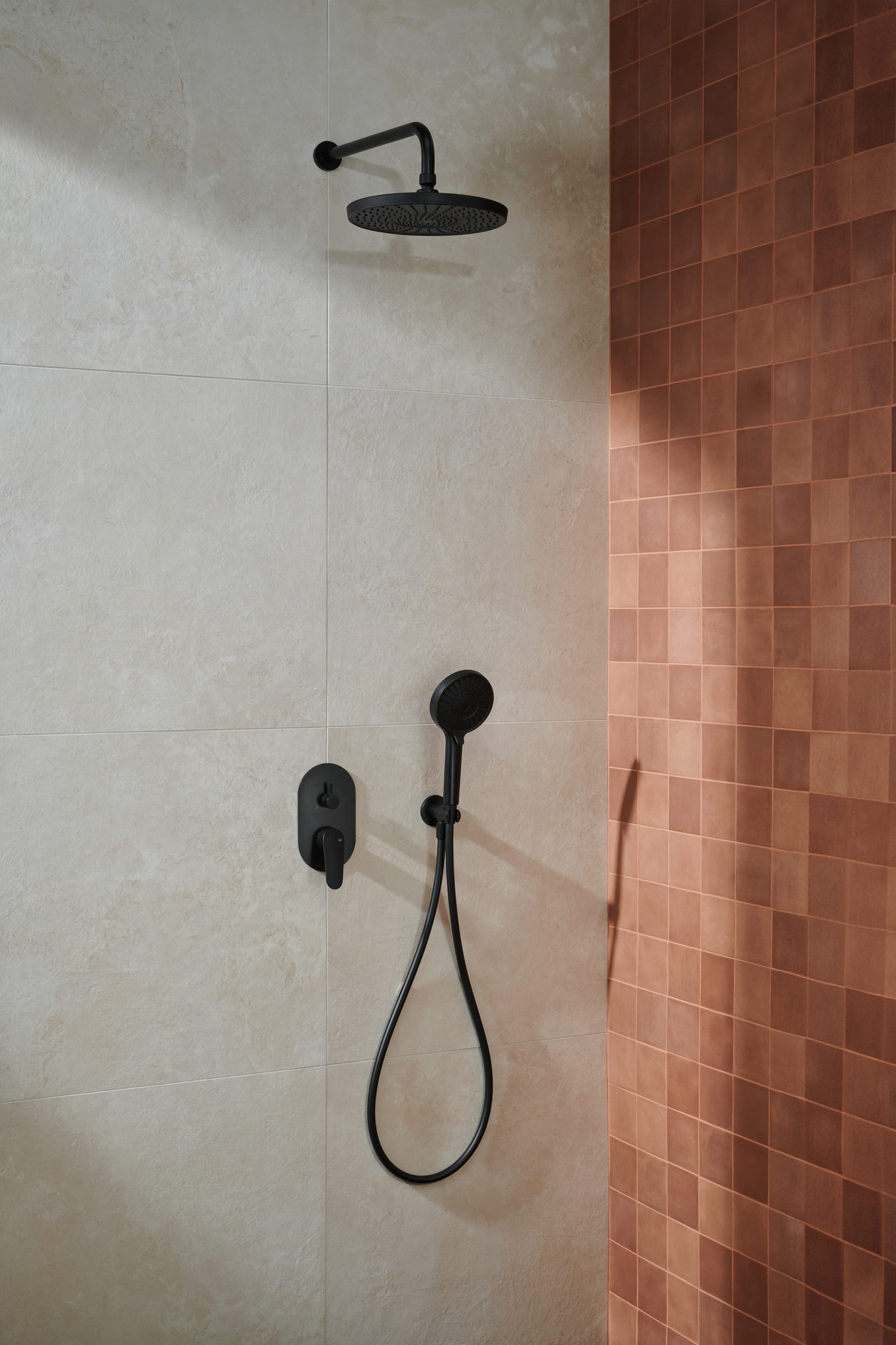 KFA Armatura Otava Black zestaw prysznicowy podtynkowy z deszczownicą czarny mat 5559-501-81