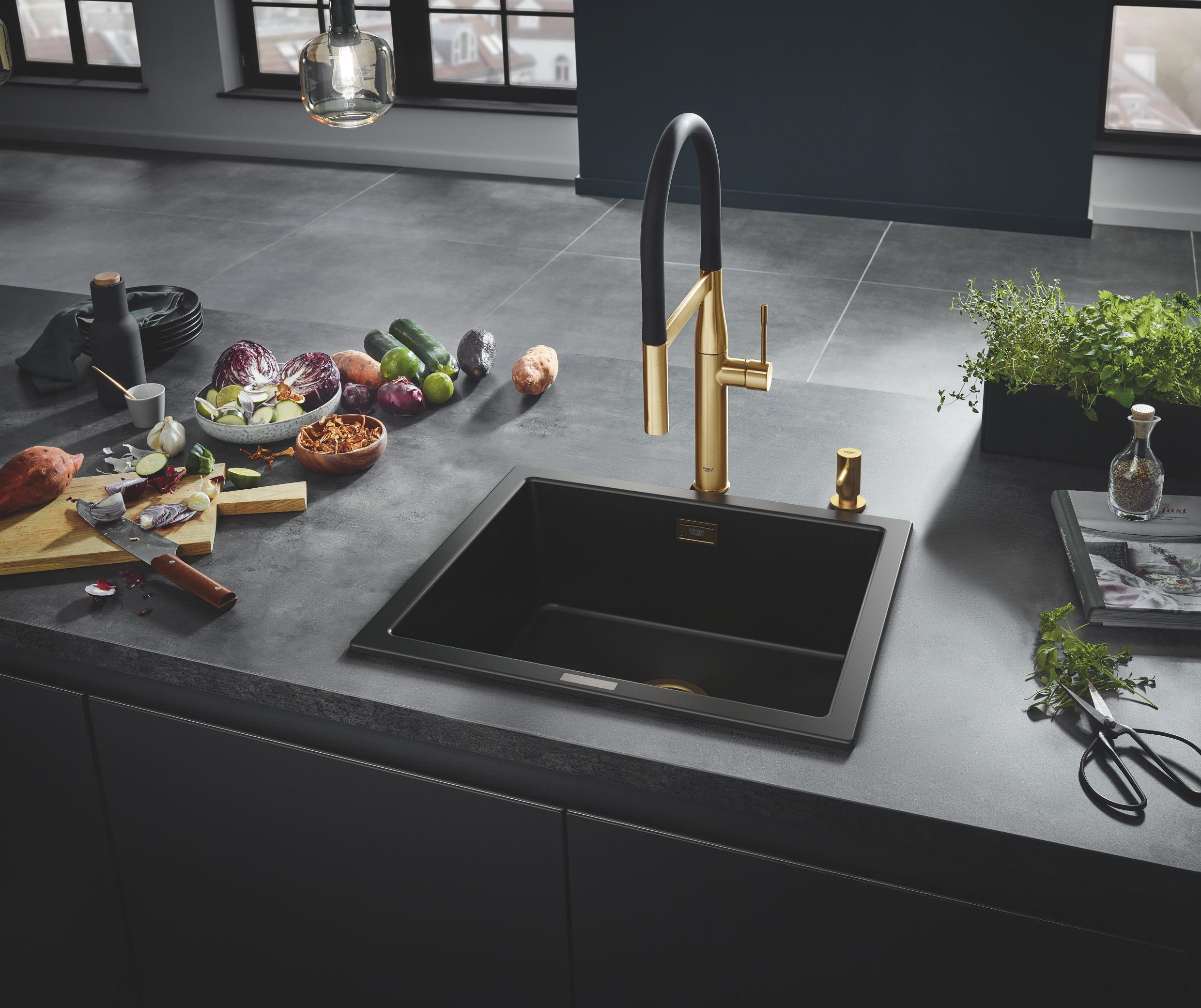 Grohe Essence bateria kuchenna stojąca Brushed Cool Sunrise 30294GN0