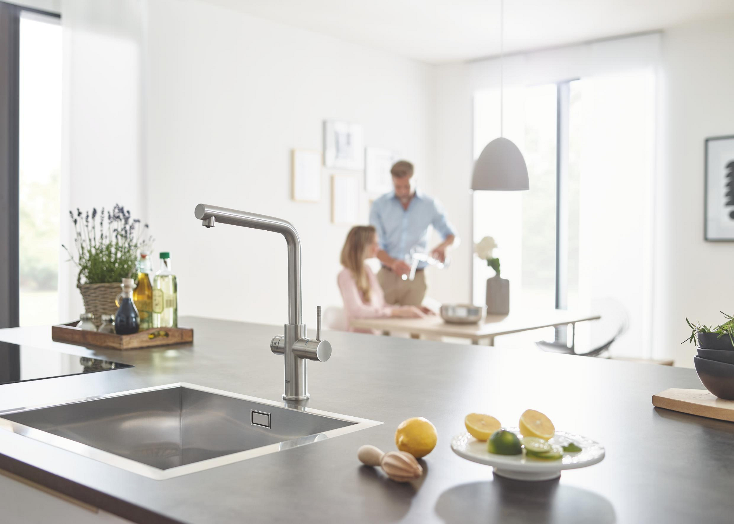 Grohe Blue bateria kuchenna z filtrem stojąca SuperSteel 31454DC1