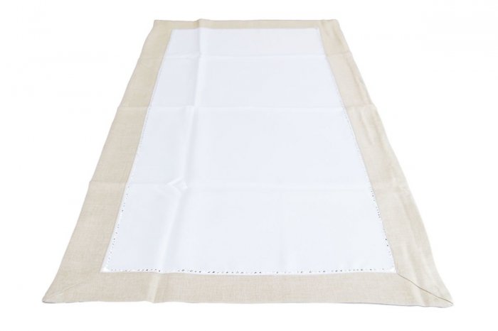 Obrus z mereżką rozmiar 60x120 wzór biało/beżowy (211)