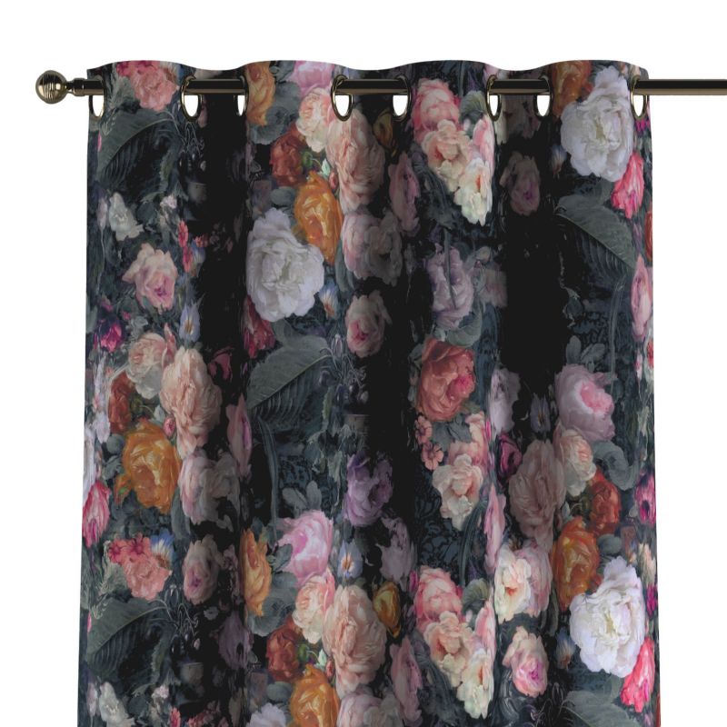 Zasłona na kółkach Dekoria 130x260 cm Gardenia wielobarwne kwiaty na ciemnym tle 1 szt.