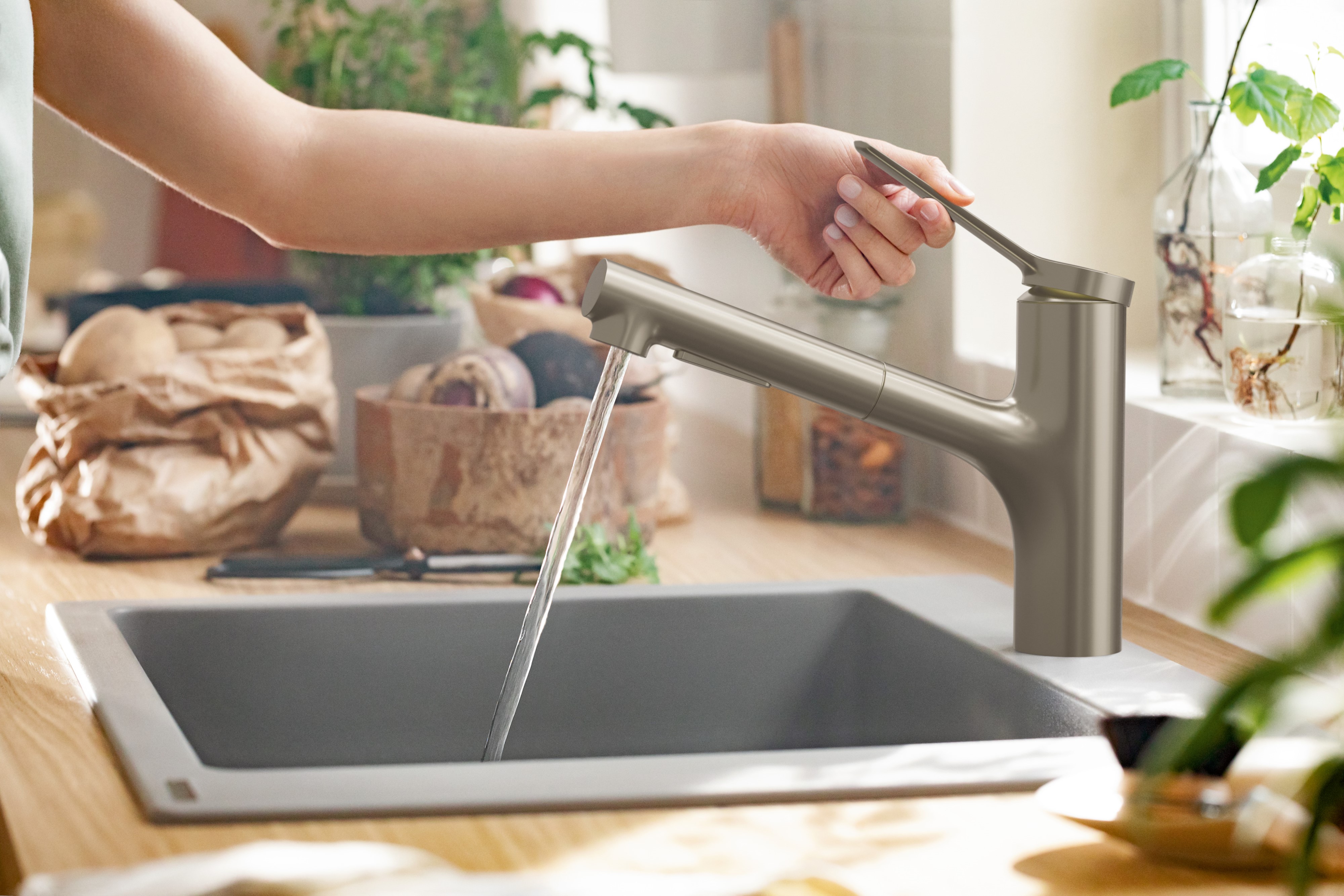 Hansgrohe Zesis M33 bateria kuchenna z wyciąganą wylewką stojąca stal szlachetna optyczna 74800800
