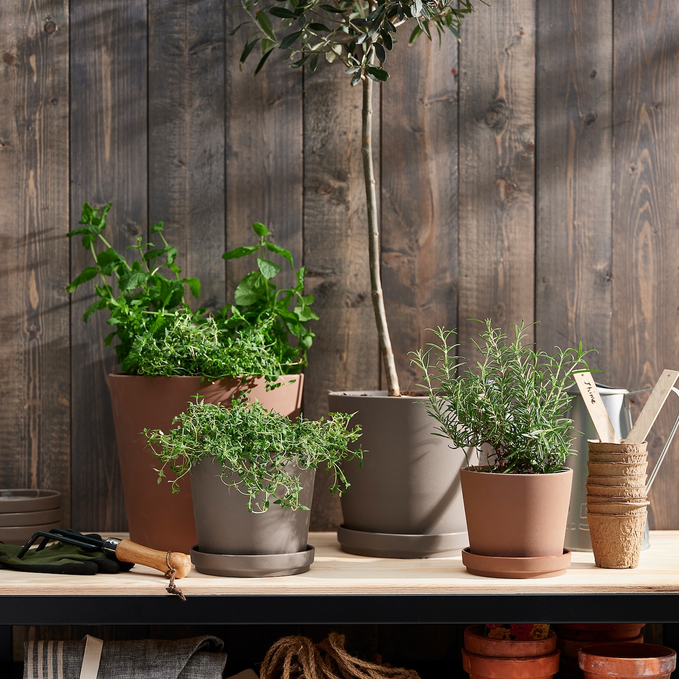 IKEA KLARBÄR doniczka z podstawką, do wewnątrz/na zewnątrz szarobrązowy, 15 cm