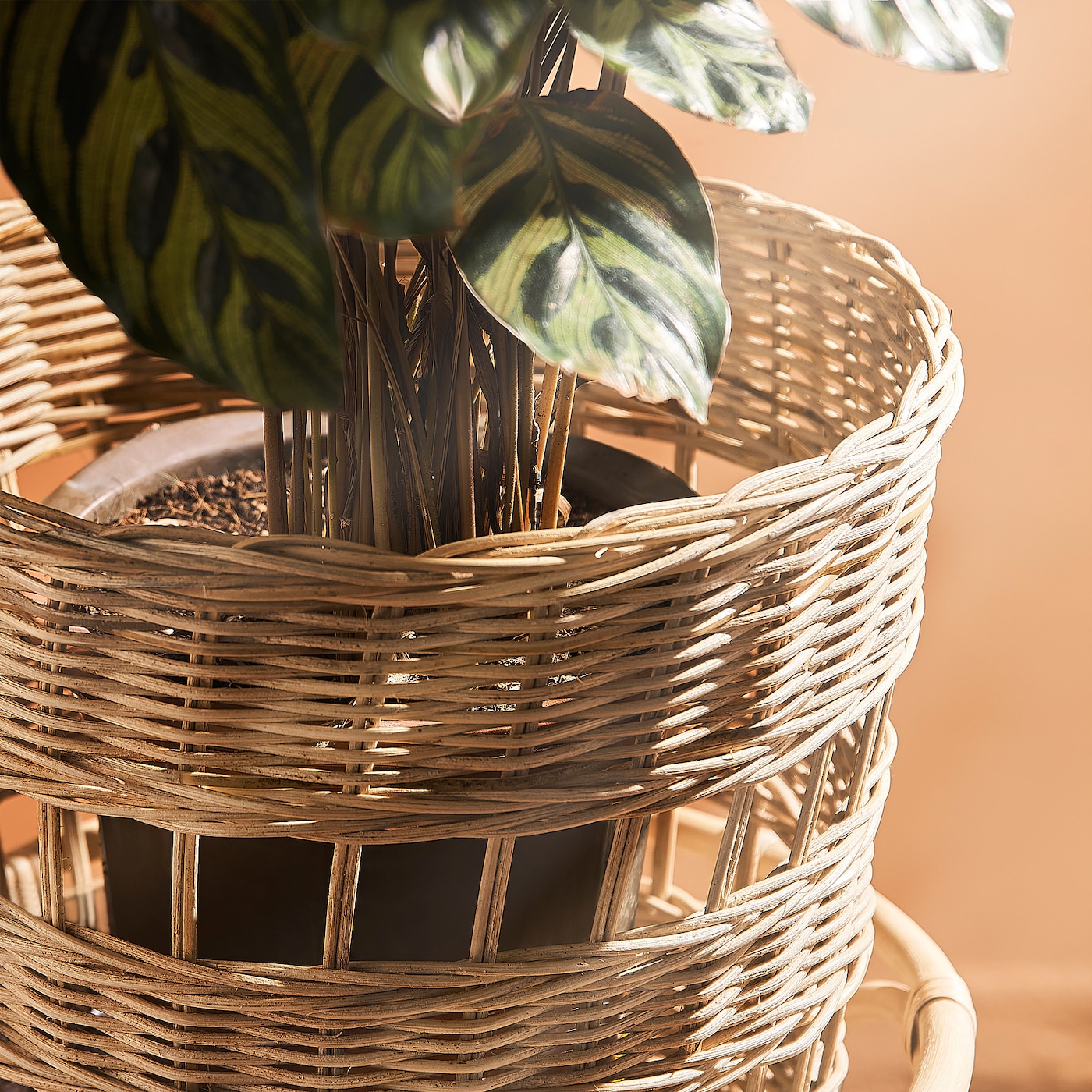 IKEA TOLKNING stojak na doniczkę, wykonano ręcznie rattan, 66 cm