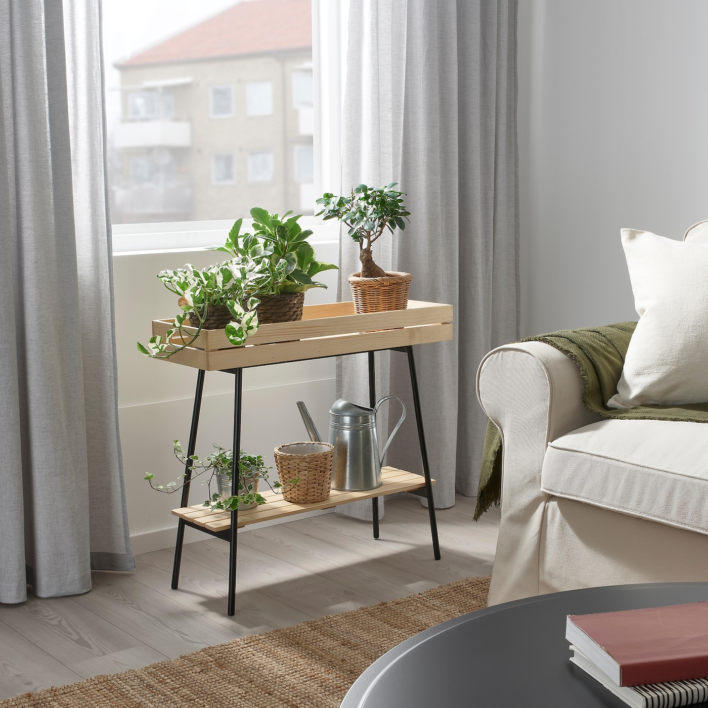 IKEA VANILJSTÅNG stojak na doniczkę, sosna/czarny, 67 cm
