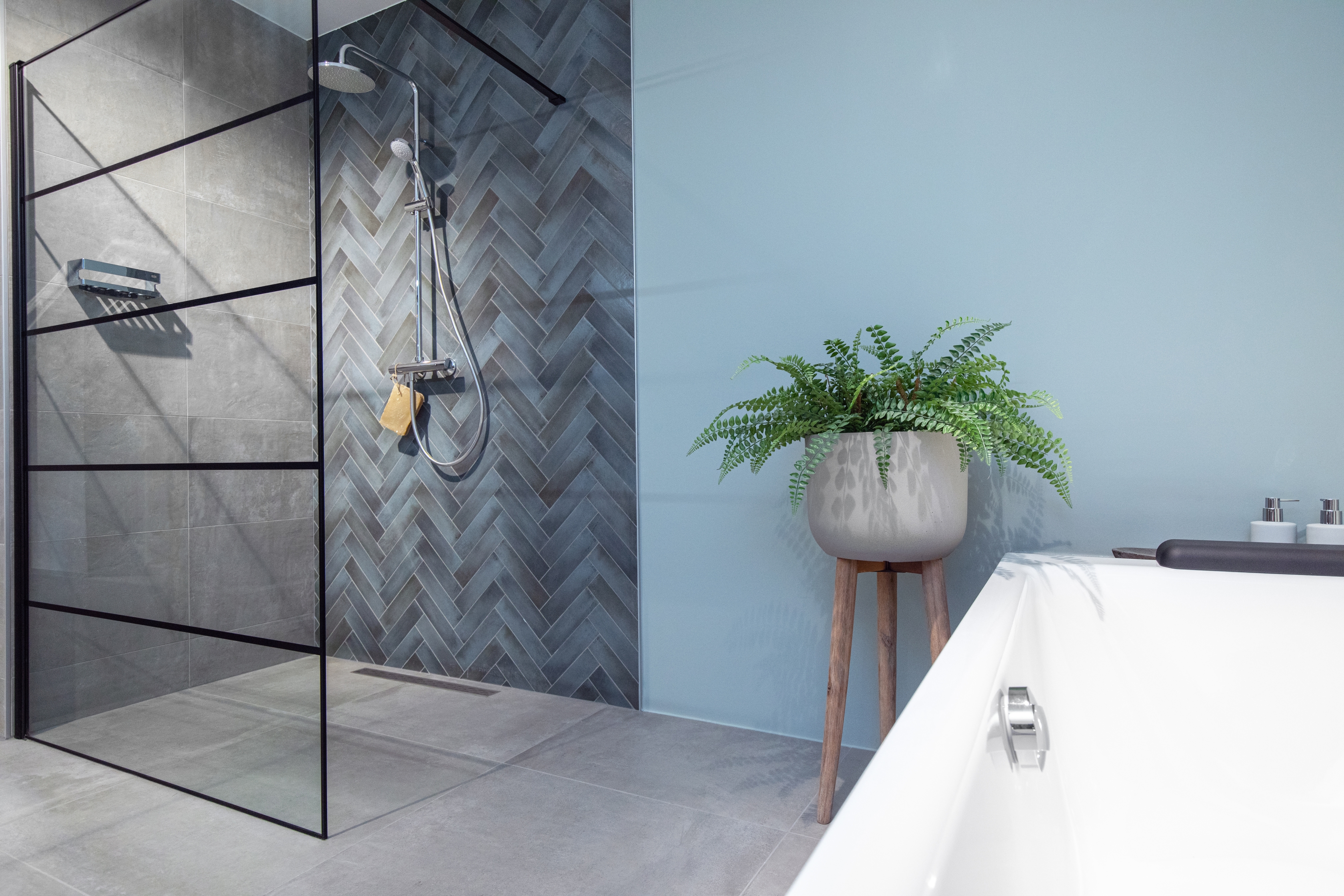 ACO ShowerDrain C korpus odpływu liniowego 68,5 cm kołnierz przyścienny stal nierdzewna 9010.88.08