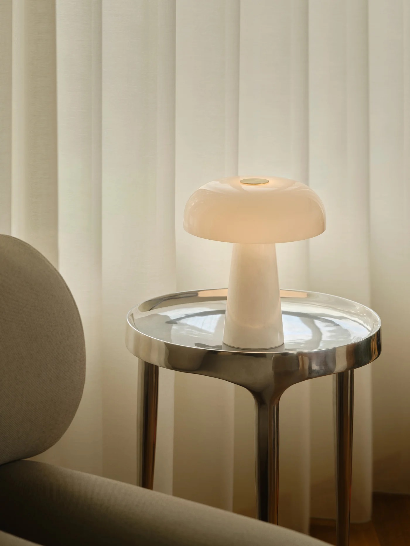 Nordlux Glossy Mini lampa stołowa 1x15 W biała 2520015001