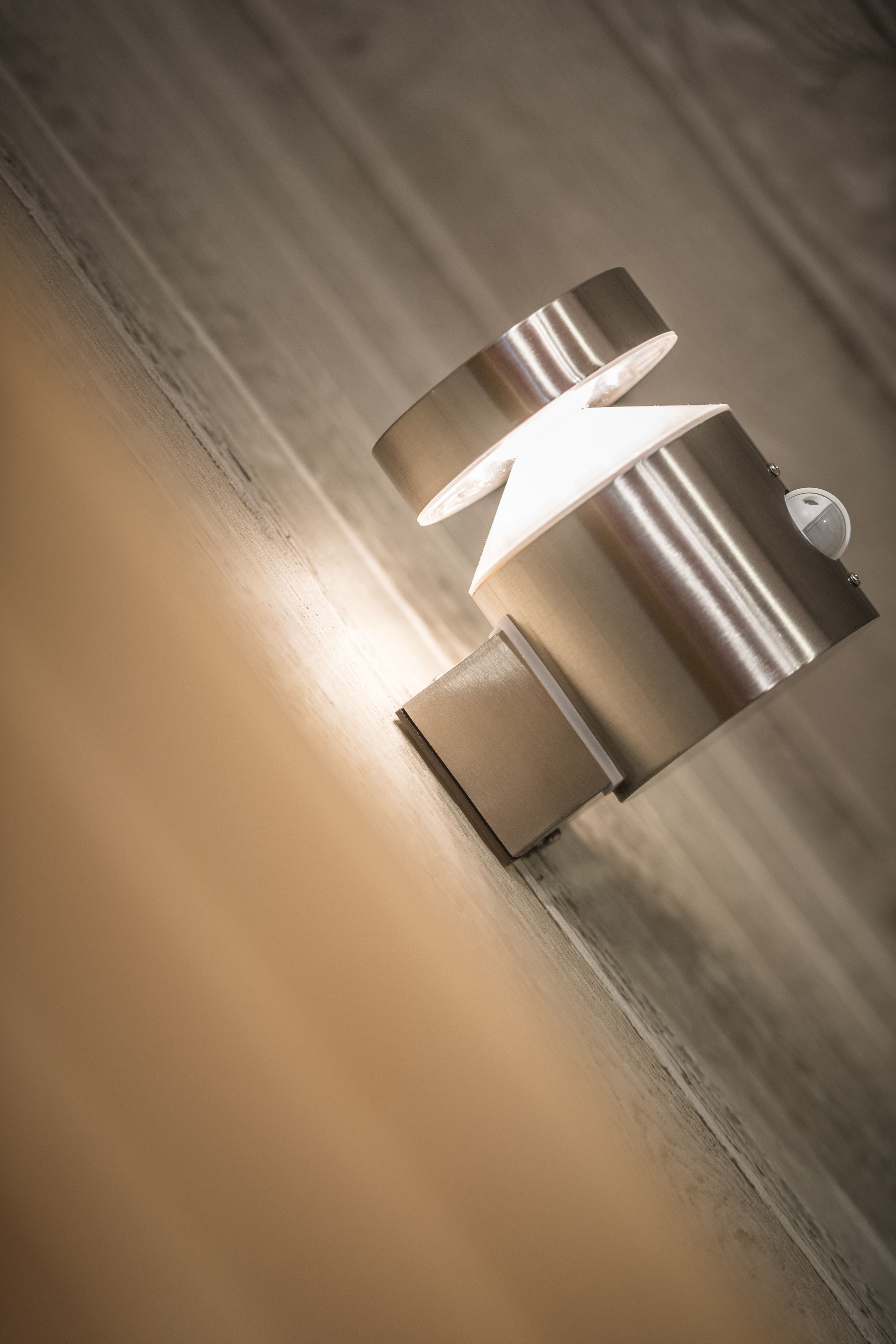 Ledvance Endura Style Cylinder kinkiet zewnętrzny 1x6W LED z czujnikiem ruchu stal nierdzewna