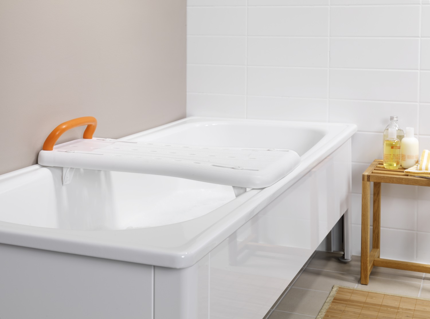 Etac Fresh siedzisko prysznicowe 69 cm nawannowe białe 81600014 - Wysyłka w 24h