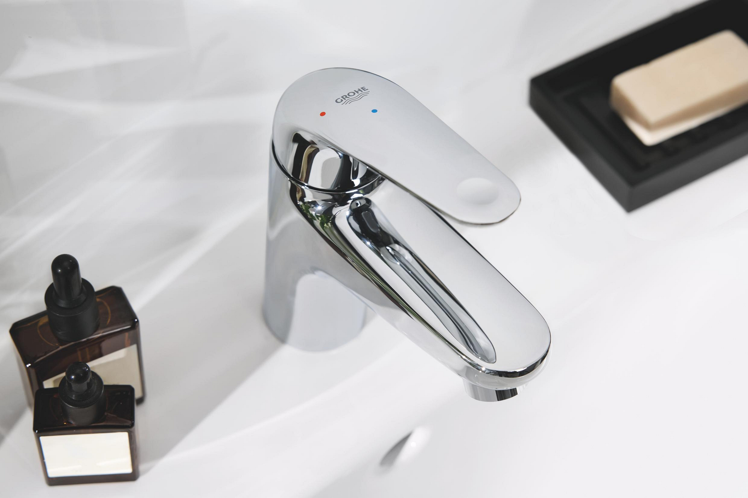 Grohe Swift bateria umywalkowa stojąca StarLight Chrome 24323001