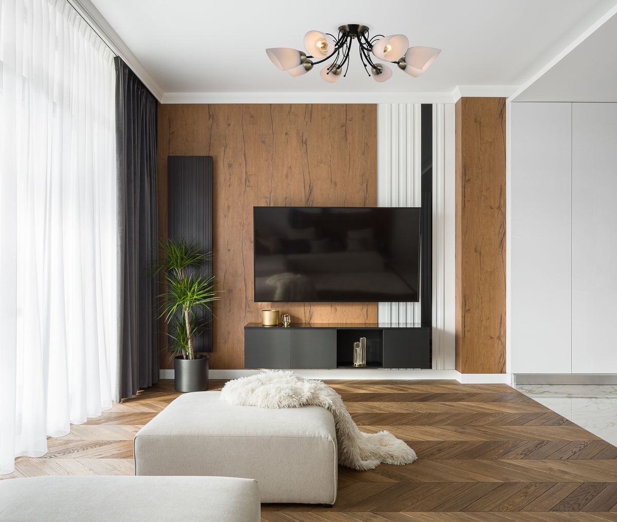 Italux Cristina lampa podsufitowa 8x40 W czarna PND-6706-8