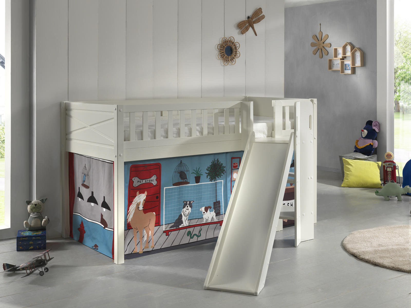 Łóżko dziecięce ze zjeżdżalnią Pet shop basic