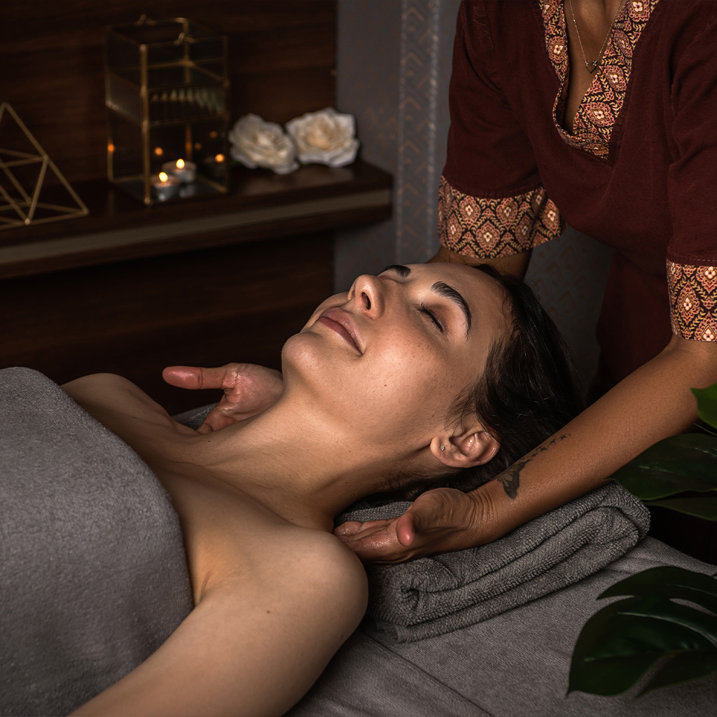 Voucher na Masaż Pleców, Ramion i Głowy / WAW / 60 min / poniedziałek - niedziela - Thai Bali Spa