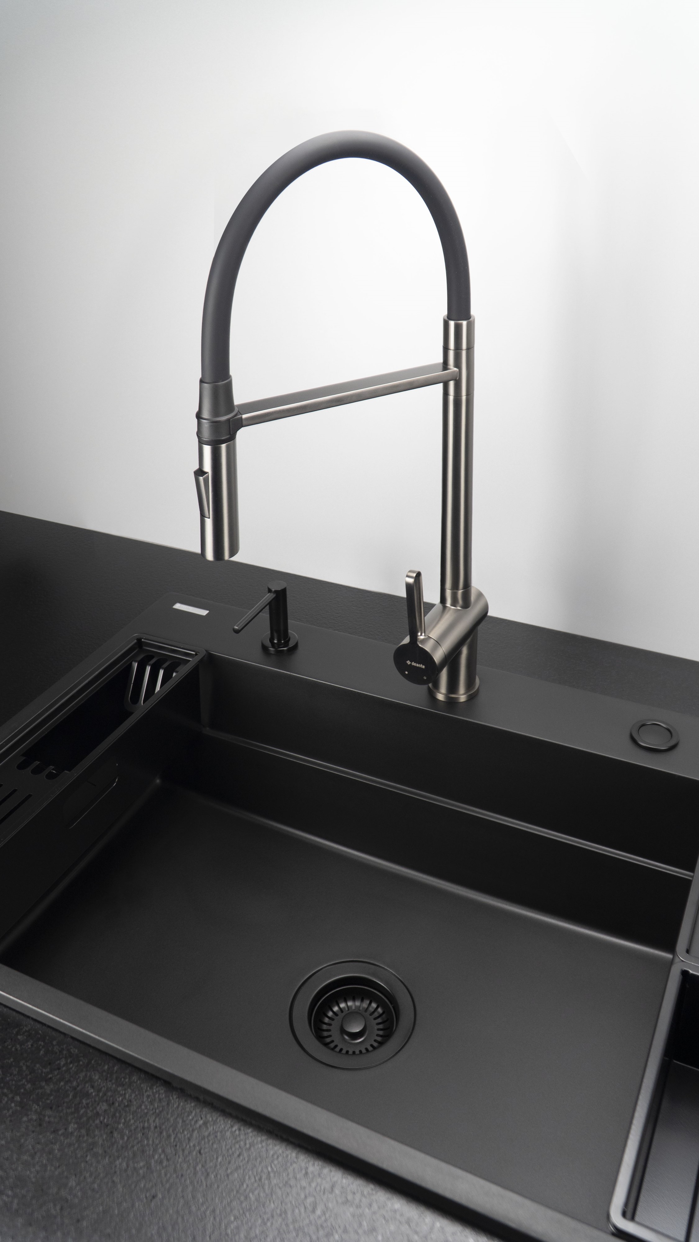 Deante Magnetic zestaw akcesoriów ZZMKN22K