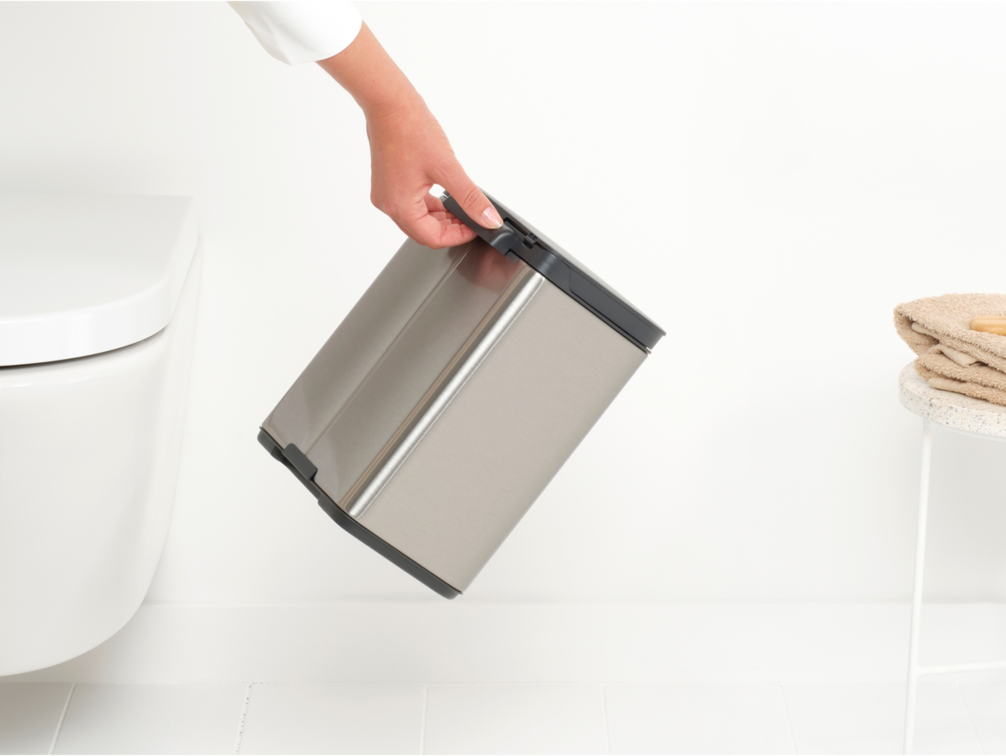 Brabantia Bo kosz na śmieci 4 l stal mat 222849