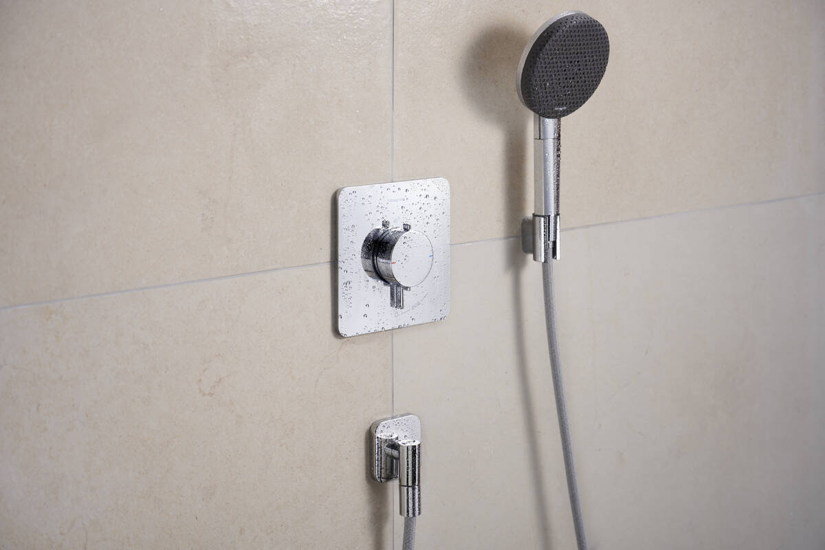 Hansgrohe Ecostat Comfort Q bateria prysznicowa podtynkowa z termostatem chrom 33712000