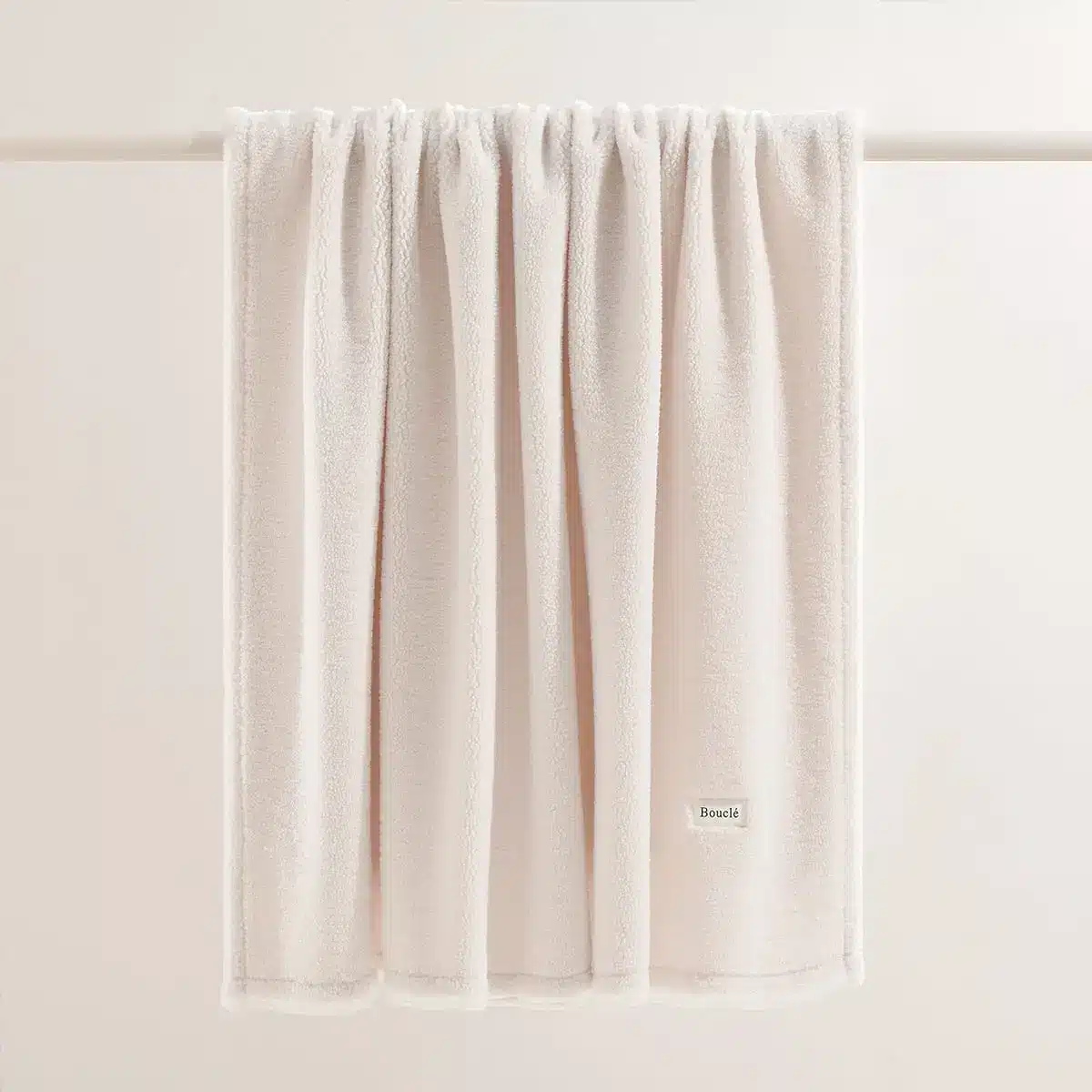 Koc Boucle kremowy 125x150 cm R