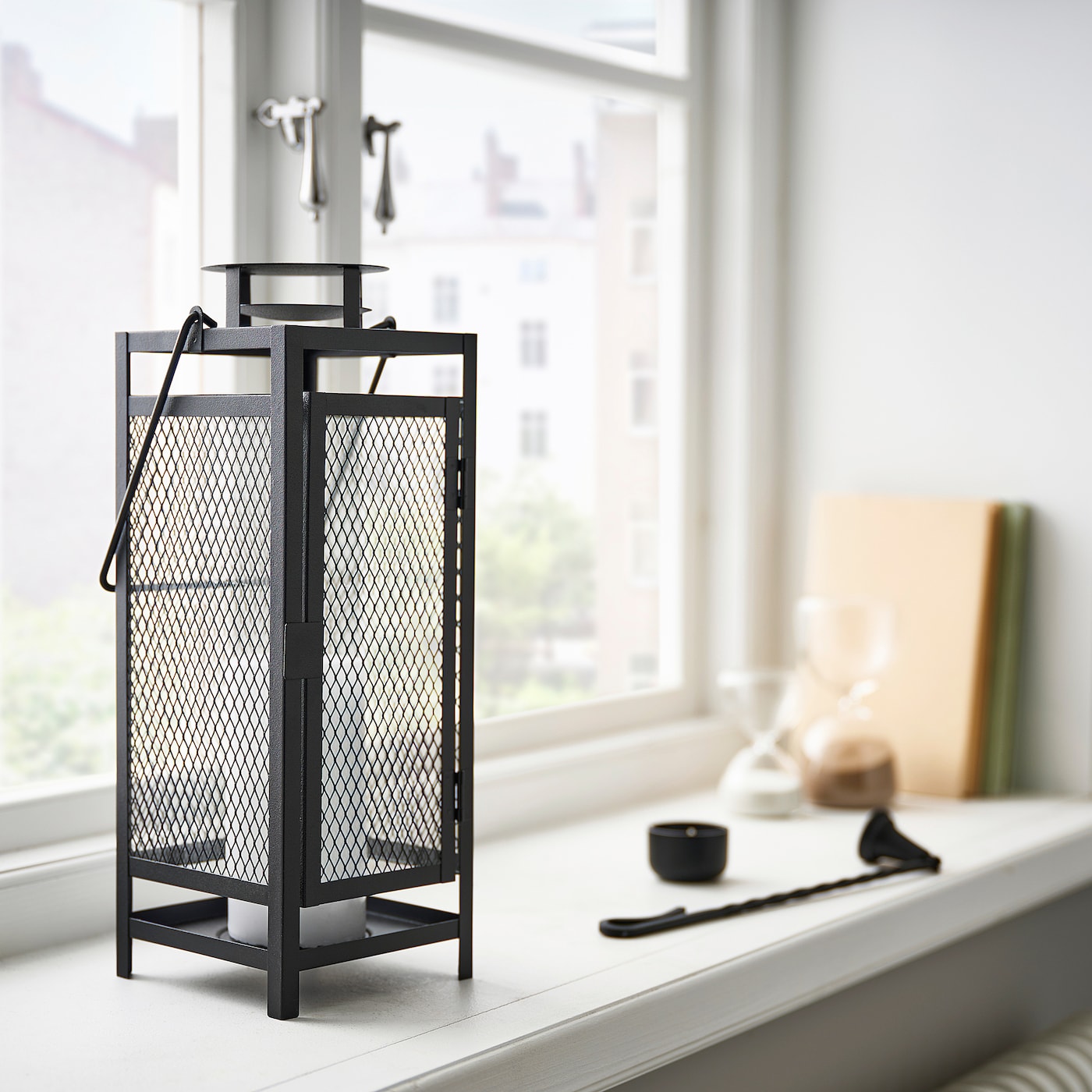 IKEA BERGGRAN latarenka na świece kolumnowe, do wewnątrz/na zewnątrz antracyt, 34 cm