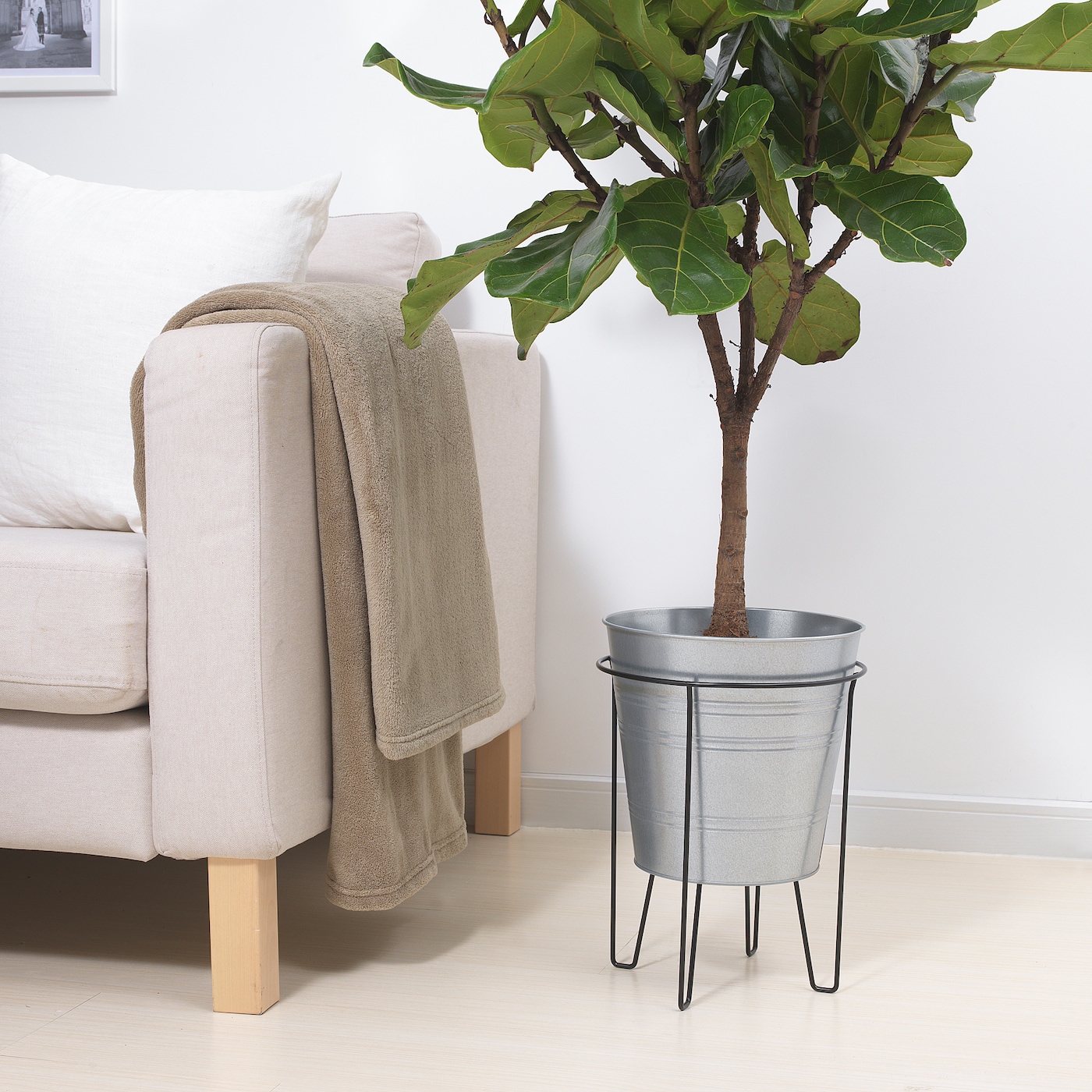 IKEA SVARTPEPPAR stojak na doniczkę, do wewnątrz/na zewnątrz czarny, 32 cm