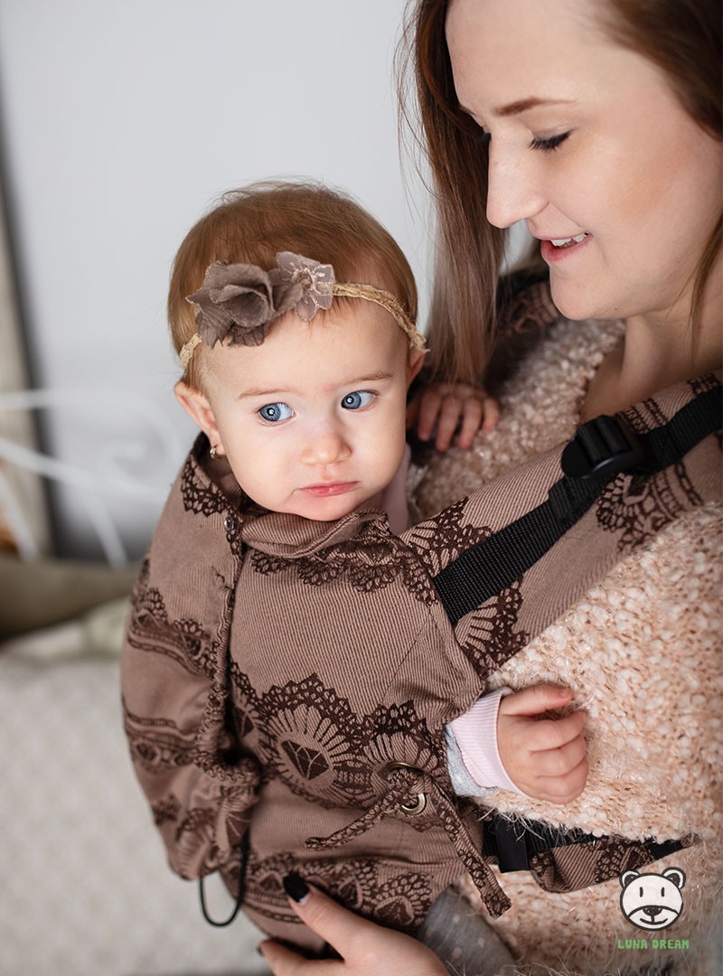 Nosidełko regulowane Multi Size: Diamond Lace Cappuccino, 100% bawełna, splot żakardowy