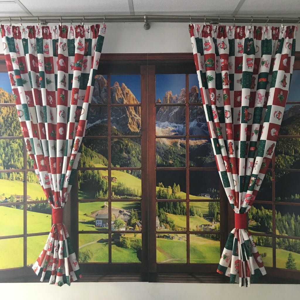 Komplet ZASŁON KRASNALE 150X135CM - Piękne Zasłony Świąteczne
