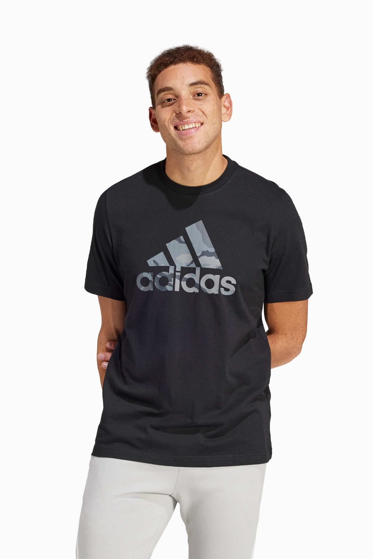 Koszulka adidas Camo Badge of Sport - Czarny