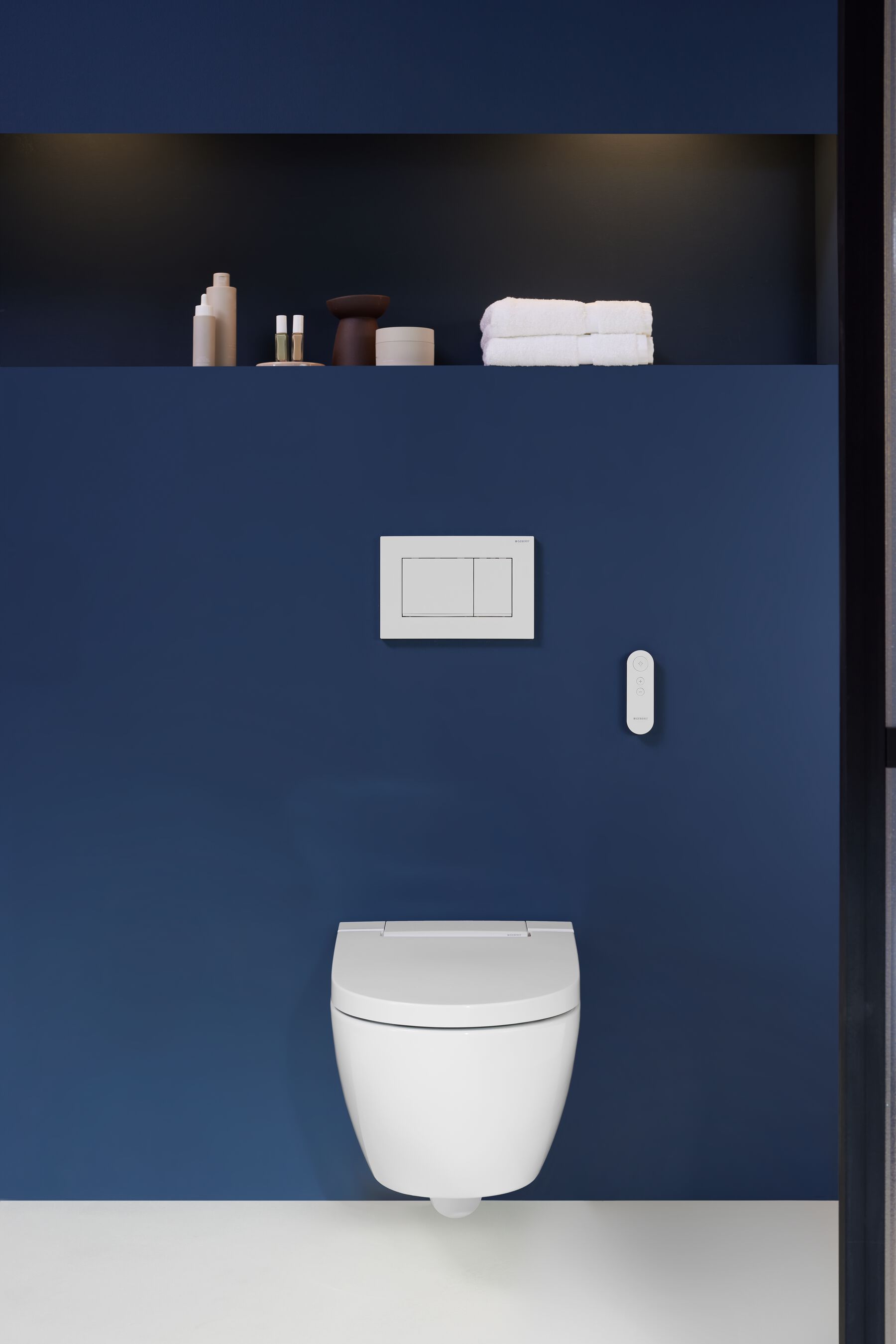 Geberit AquaClean Alba toaleta myjąca wisząca bez kołnierza spłukiwanie wirowe biała 146.350.01.1 - Wysyłka w 24h