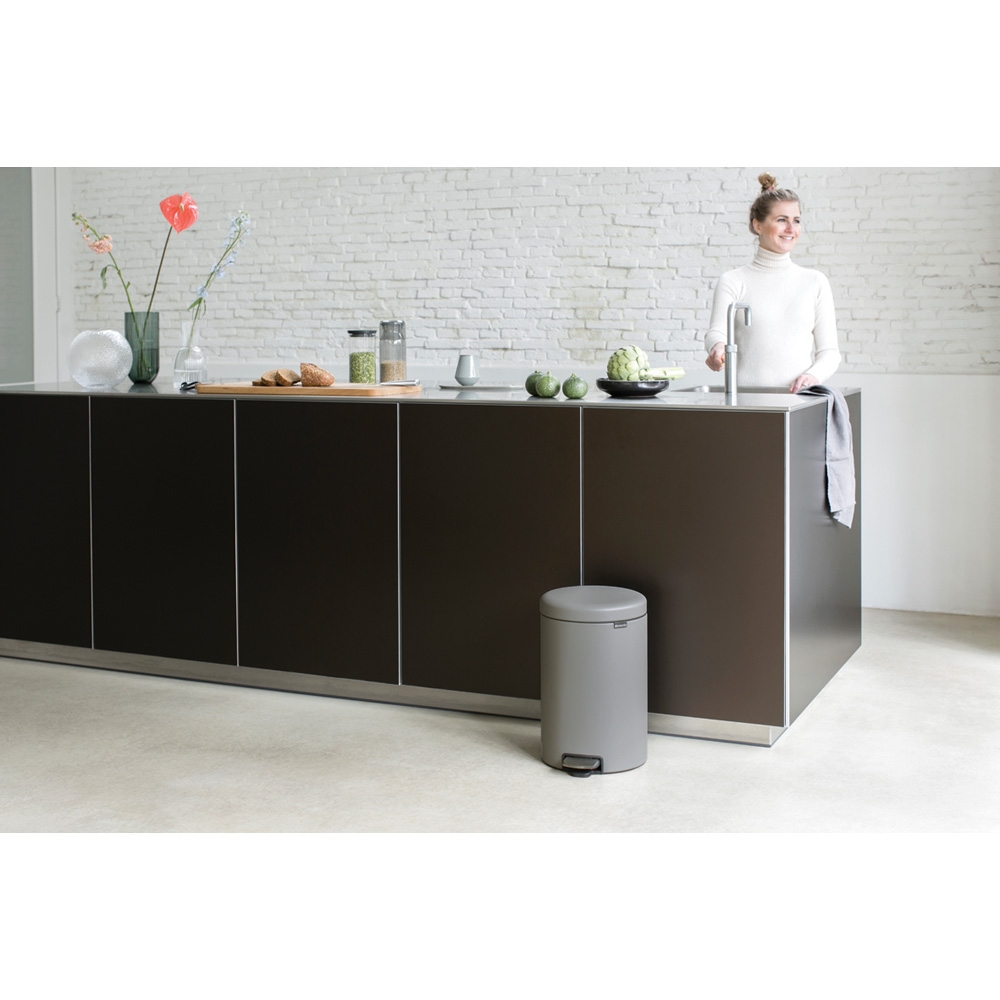 Brabantia NewIcon kosz na śmieci 20 l pedałowy szary 119163
