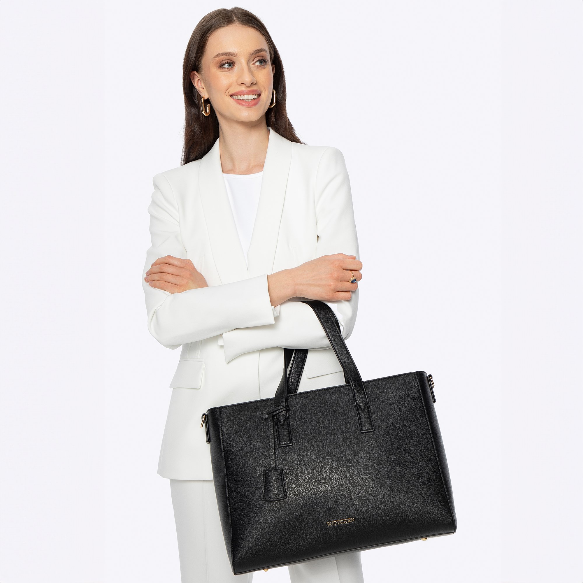 Damska torba na laptopa 16" z imitacji skóry czarna