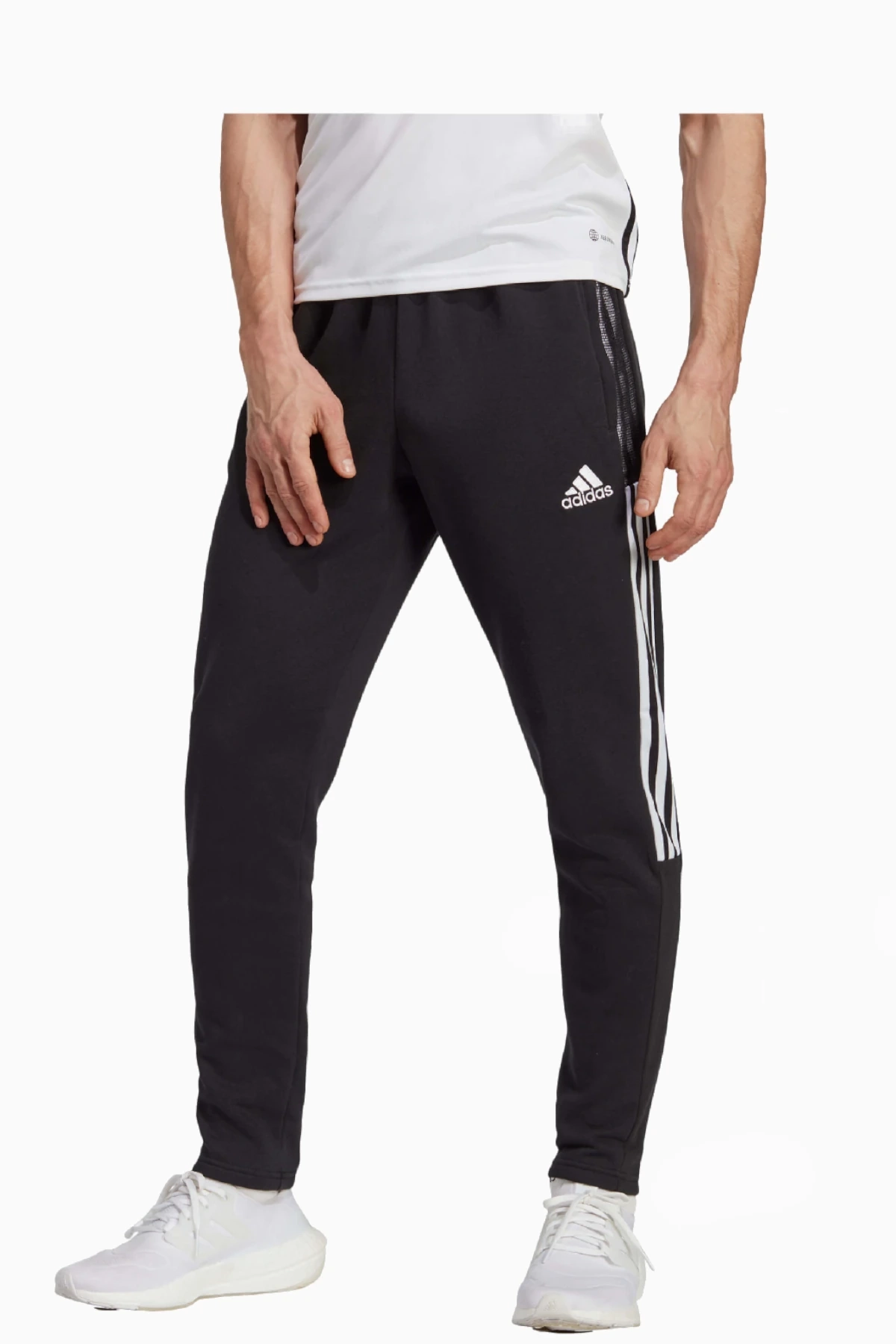 Spodnie adidas Essentials Fitted - Czarny