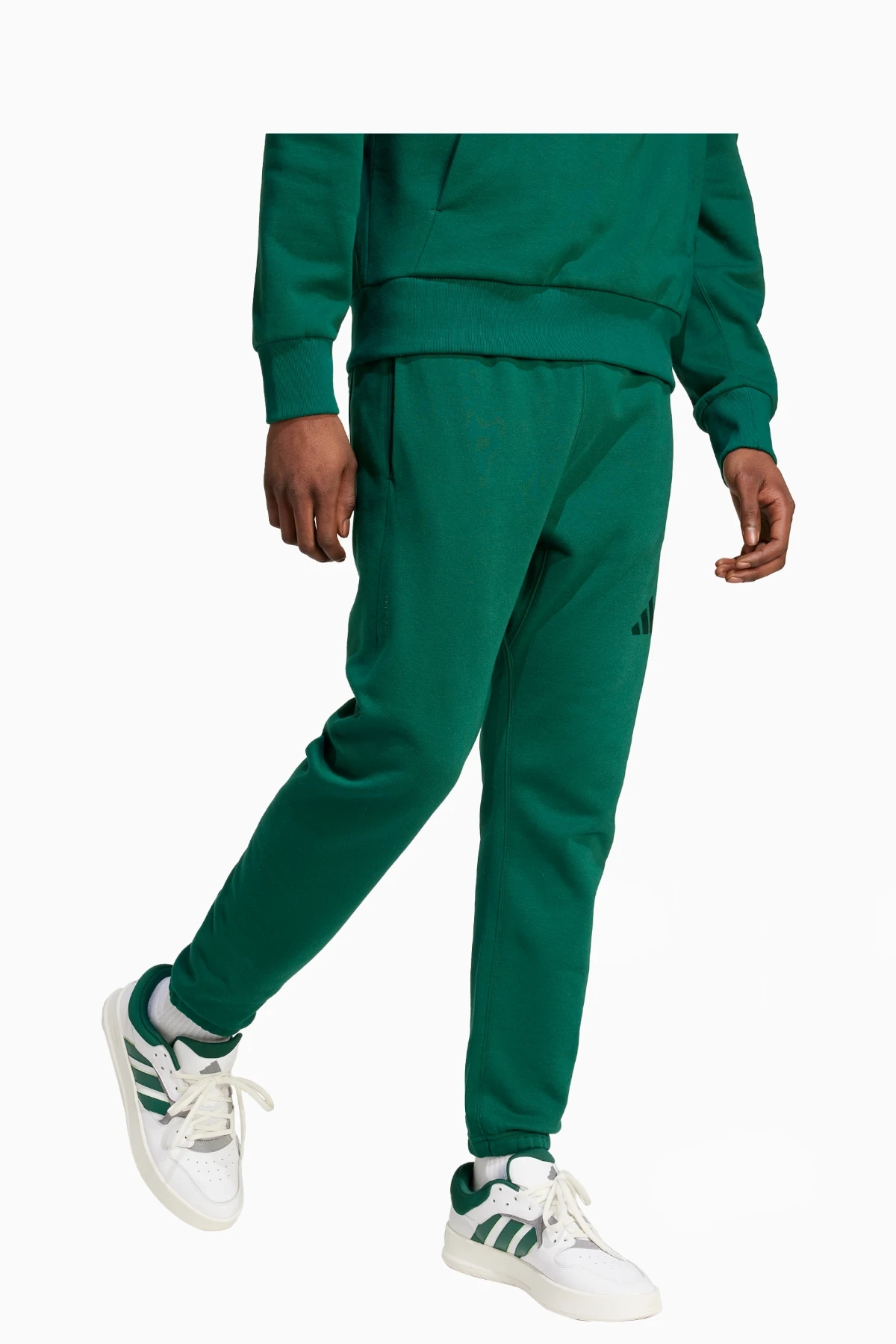 Spodnie adidas All SZN Fleece Regular Tapered - Zielony
