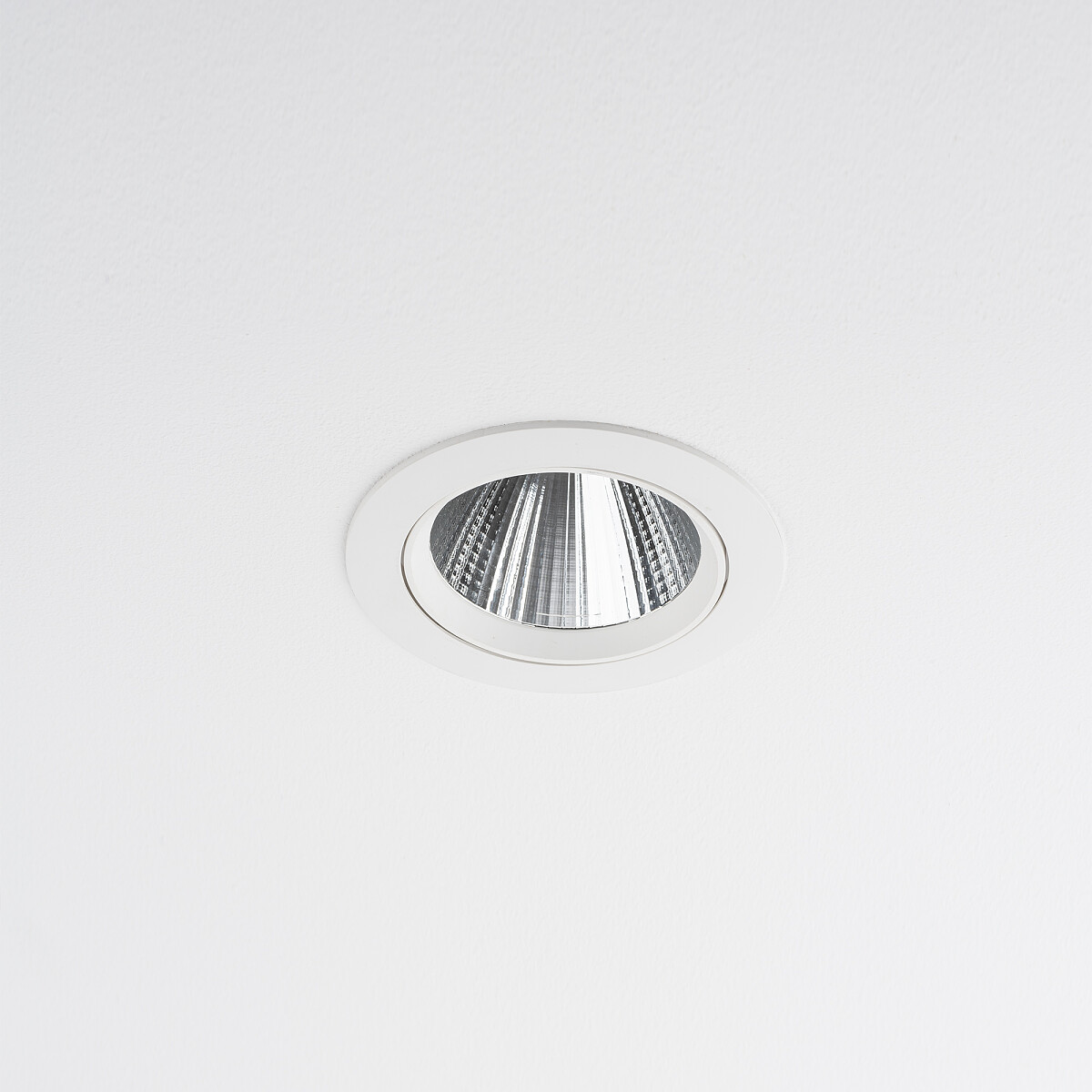 Nowodvorski Lighting Egina lampa do zabudowy 1x15 W biała 10556
