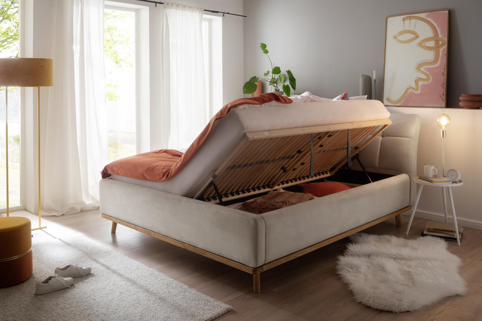 Łóżko tapicerowane z pojemnikiem 180 Milano beige II