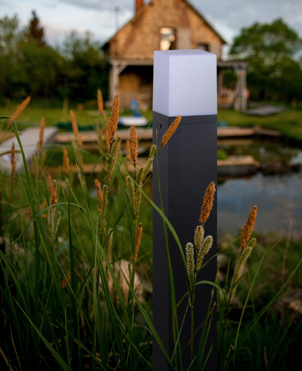 Kaja Geneva lampa stojąca zewnętrzna 1x60W czarny/biały K-8142