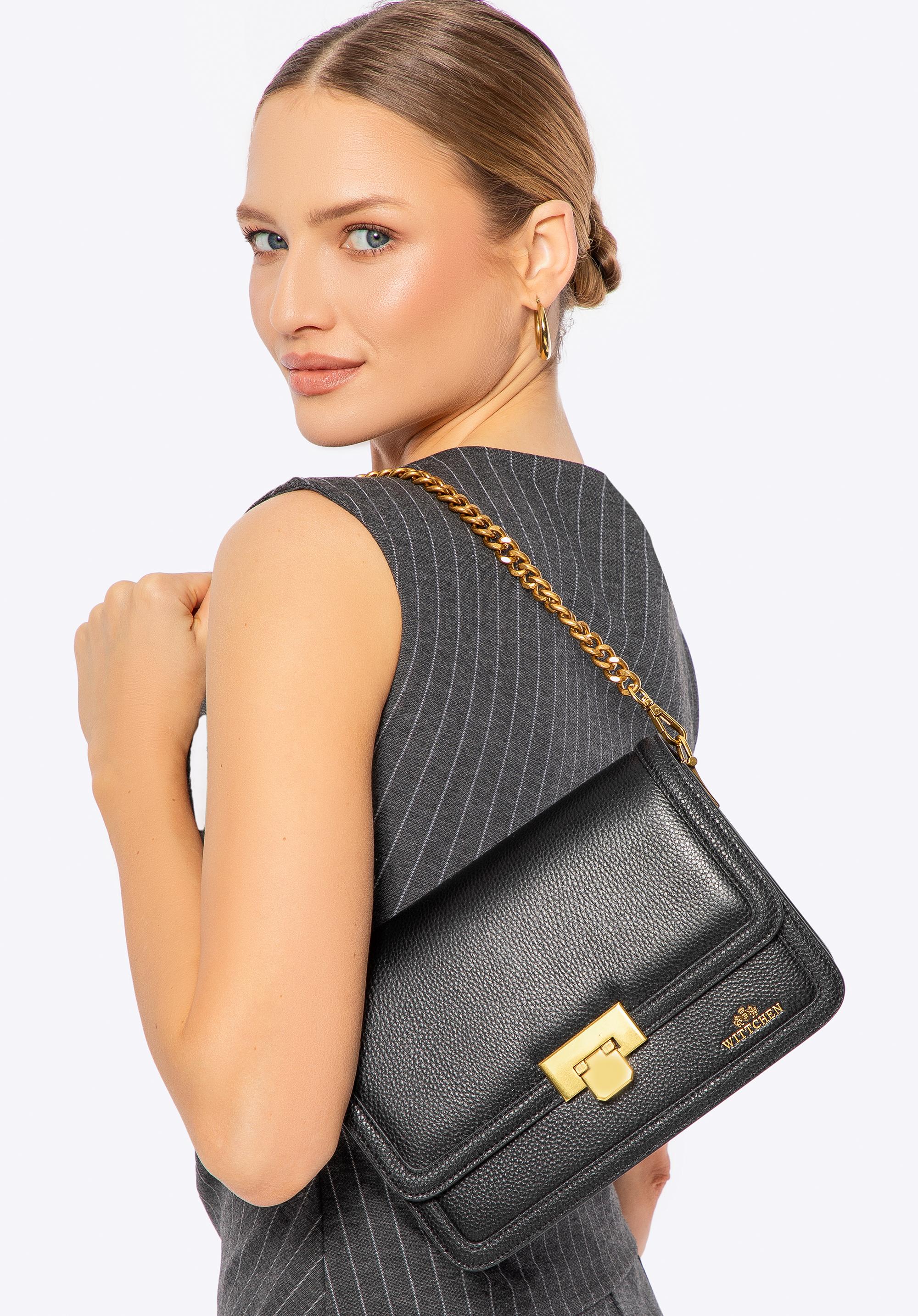 Skórzana torebka crossbody z łańcuszkiem czarna