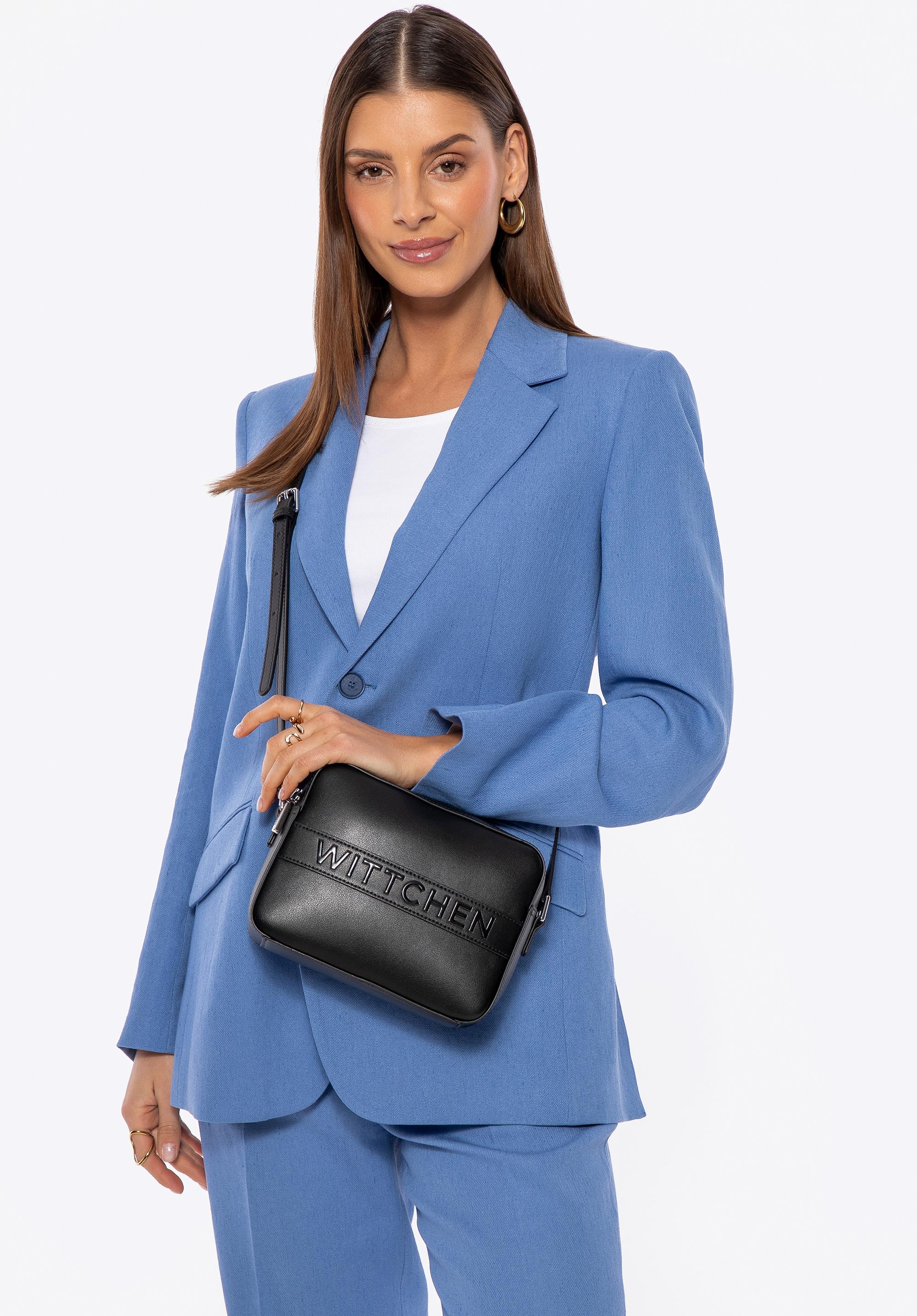 Skórzana torebka crossbody pudełkowa czarna