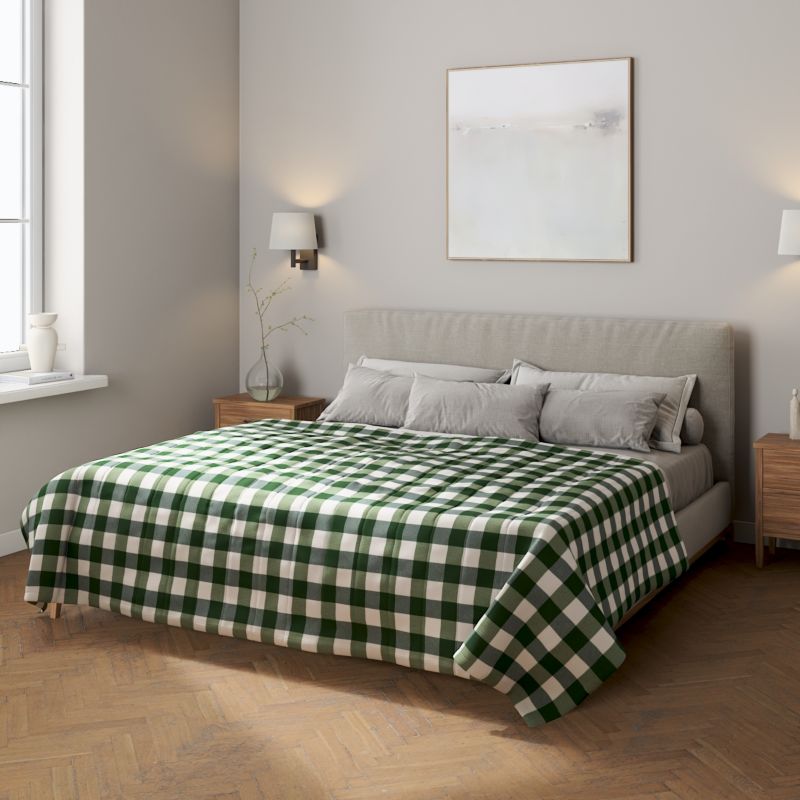 Narzuta pikowana w pasy Dekoria 170 x 210 cm zielono-biała krata (5,5x5,5cm) 1 szt.