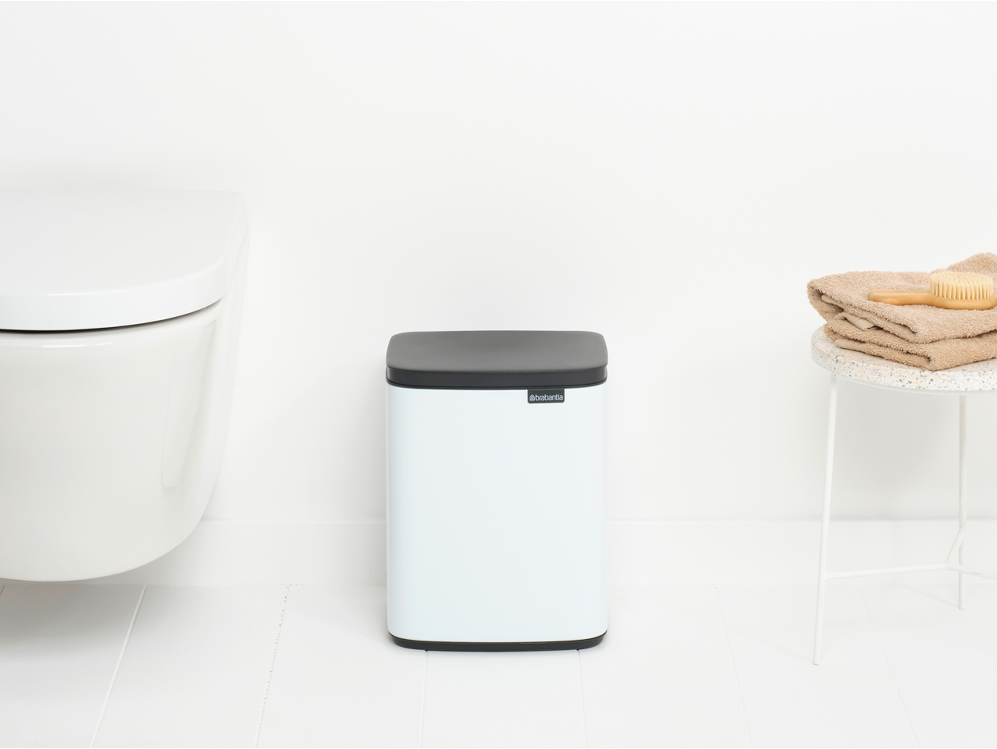 Brabantia Bo kosz na śmieci 7 l biały 222368