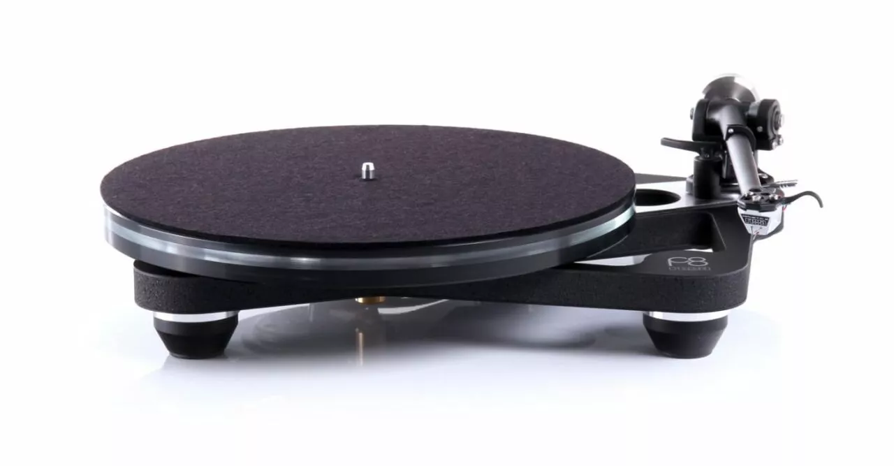 Rega planar 8