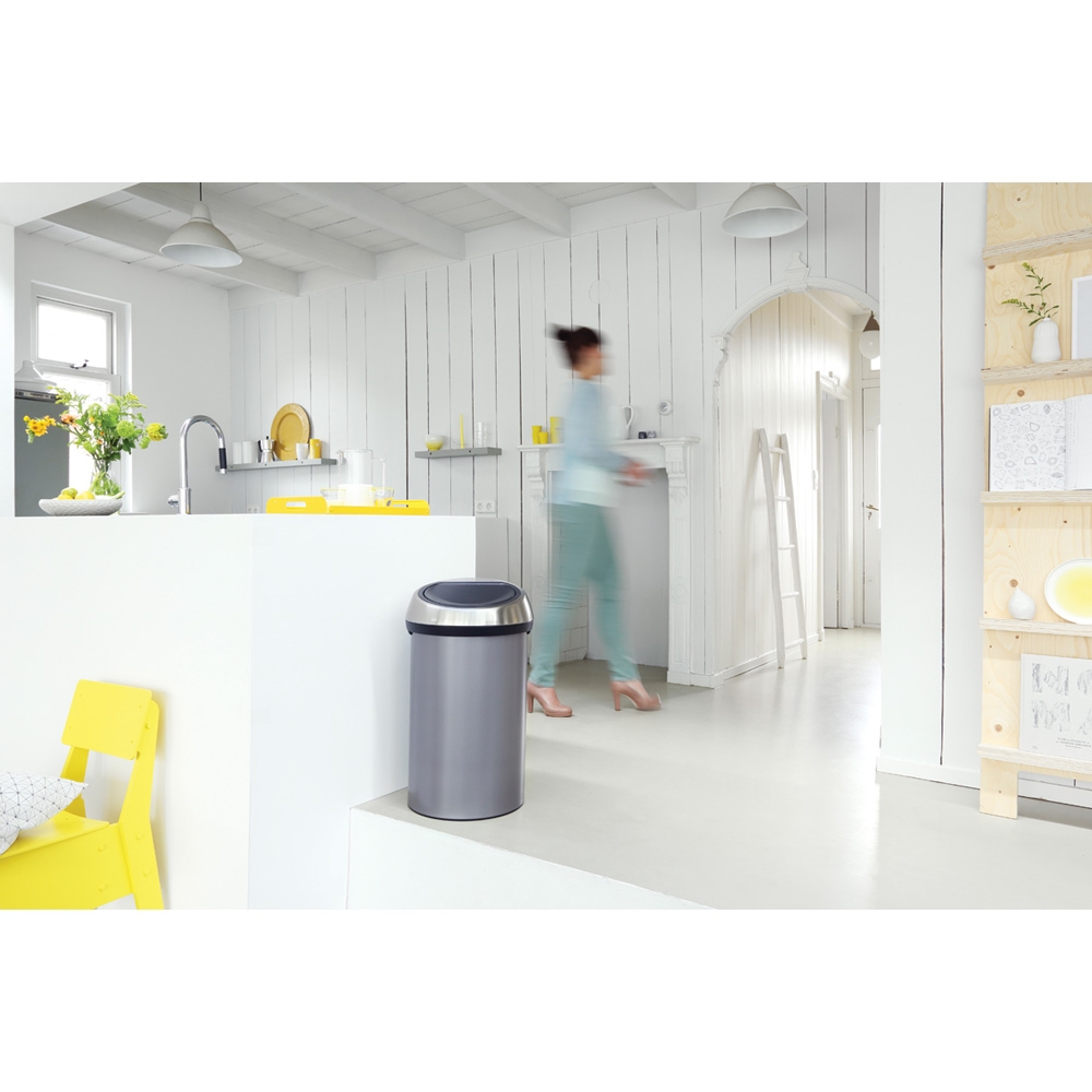 Brabantia Touch Bin pojemnik na odpady 60 l grafit/chrom 402463