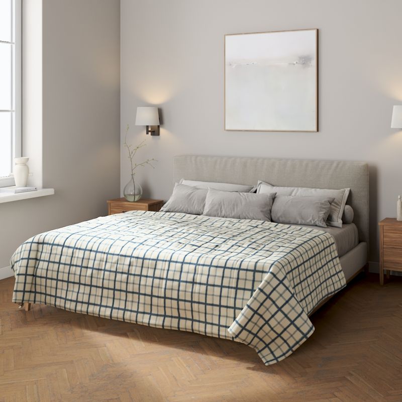 Narzuta pikowana w pasy Dekoria 200 x 210 cm niebieska kratka tle ecru 1 szt.