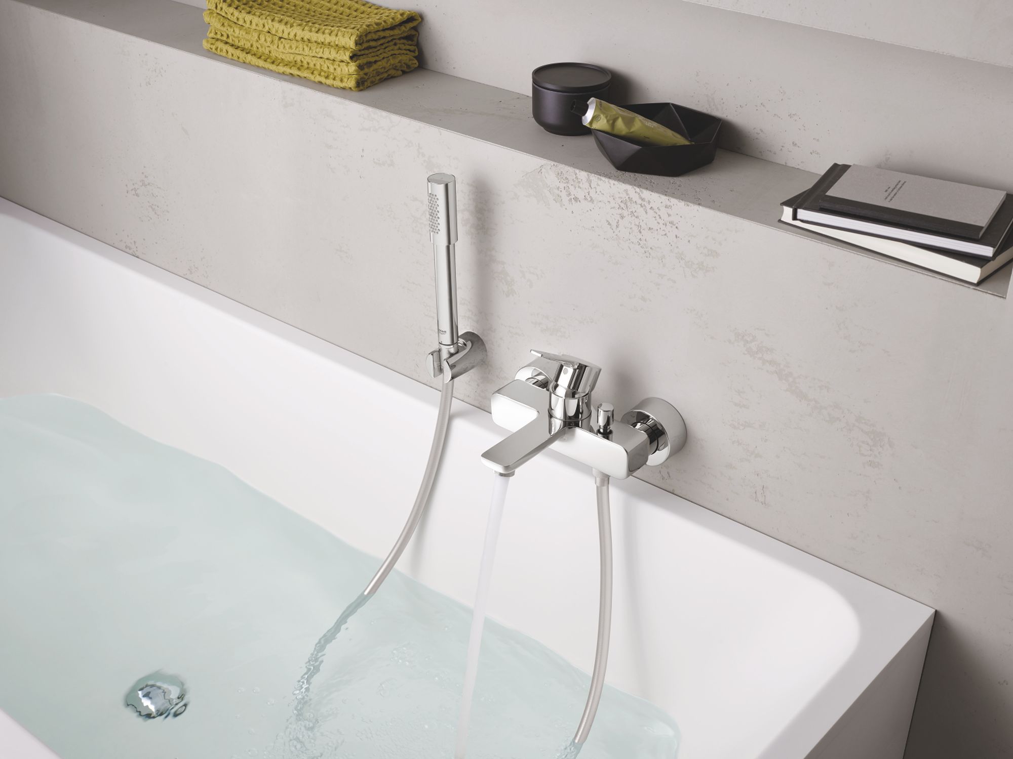 Grohe Lineare bateria wannowo-prysznicowa ścienna chrom 33850001