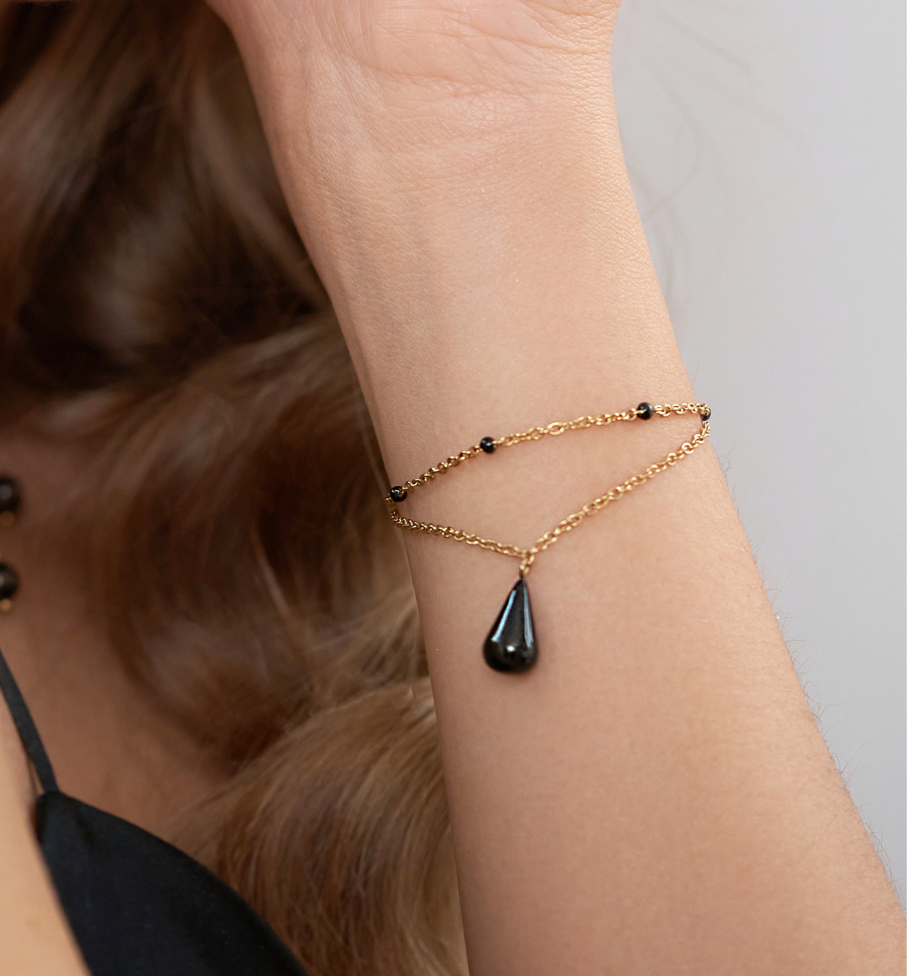Bransoletka z czarną emalią Enamel Drop - By Dziubeka