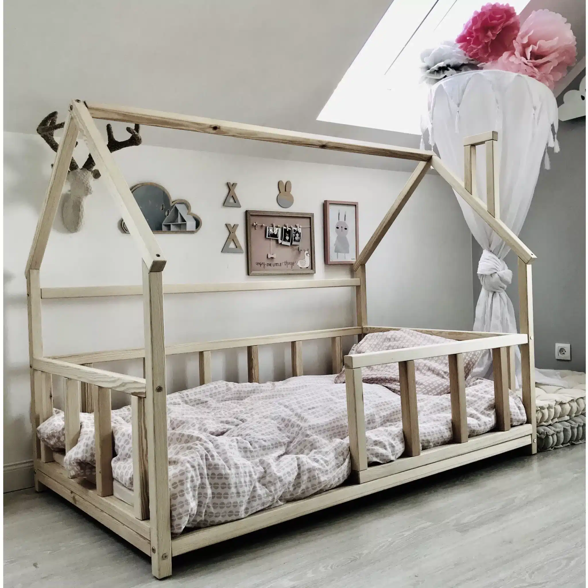 HouseBed 2 90*190 na ziemi WH